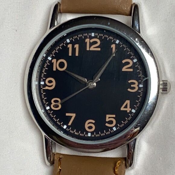 New with Working Battery Calvin Hill Wrist Watch - Picture 3 of 5